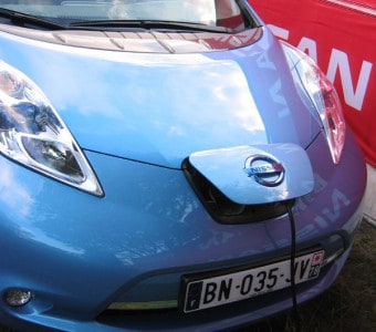 Türchen 15 - E-Auto Nissan Leaf in 13 Minuten erklärt