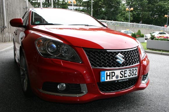 Suzuki swift black white den Splash 10