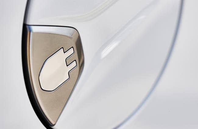 Suche Anschluss - mit dem neuen Toyota Prius Plug-in Hybrid 2