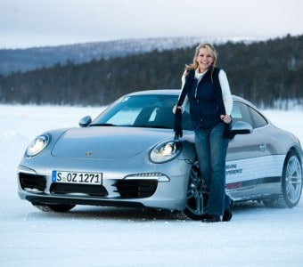 Drift auf Eis mit Spikes - Porsche Driving Experience
