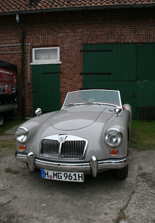 MGA 1600 De Luxe - seltener Rechtslenker im Video 1