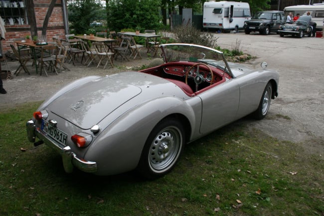 MGA 1600 De Luxe