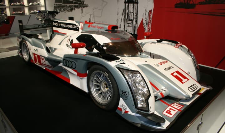 Infosplitter aus der Audi PK in Le Mans 24 Stunden Rennen 5