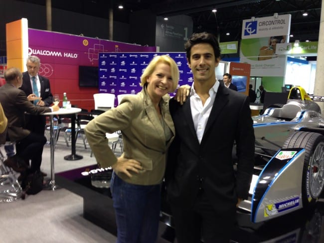 Lucas di Grassi und Auto-Diva vor dem Formula-E Renner