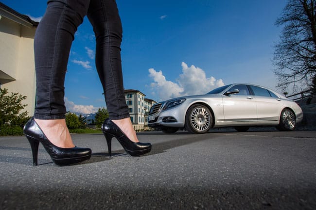 Mercedes-Benz S-Klasse - Well on Wheels, High on Heels 1