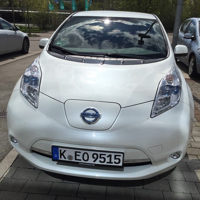 Nissan Leaf - Autofoto 1